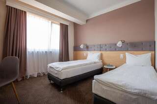Отель Vila Camino Сату-Маре Двухместный номер с 1 кроватью или 2 отдельными кроватями-5